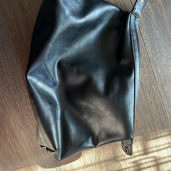 Adorable large purse by Sandra Roberts Squared. - Picture 8 of 9